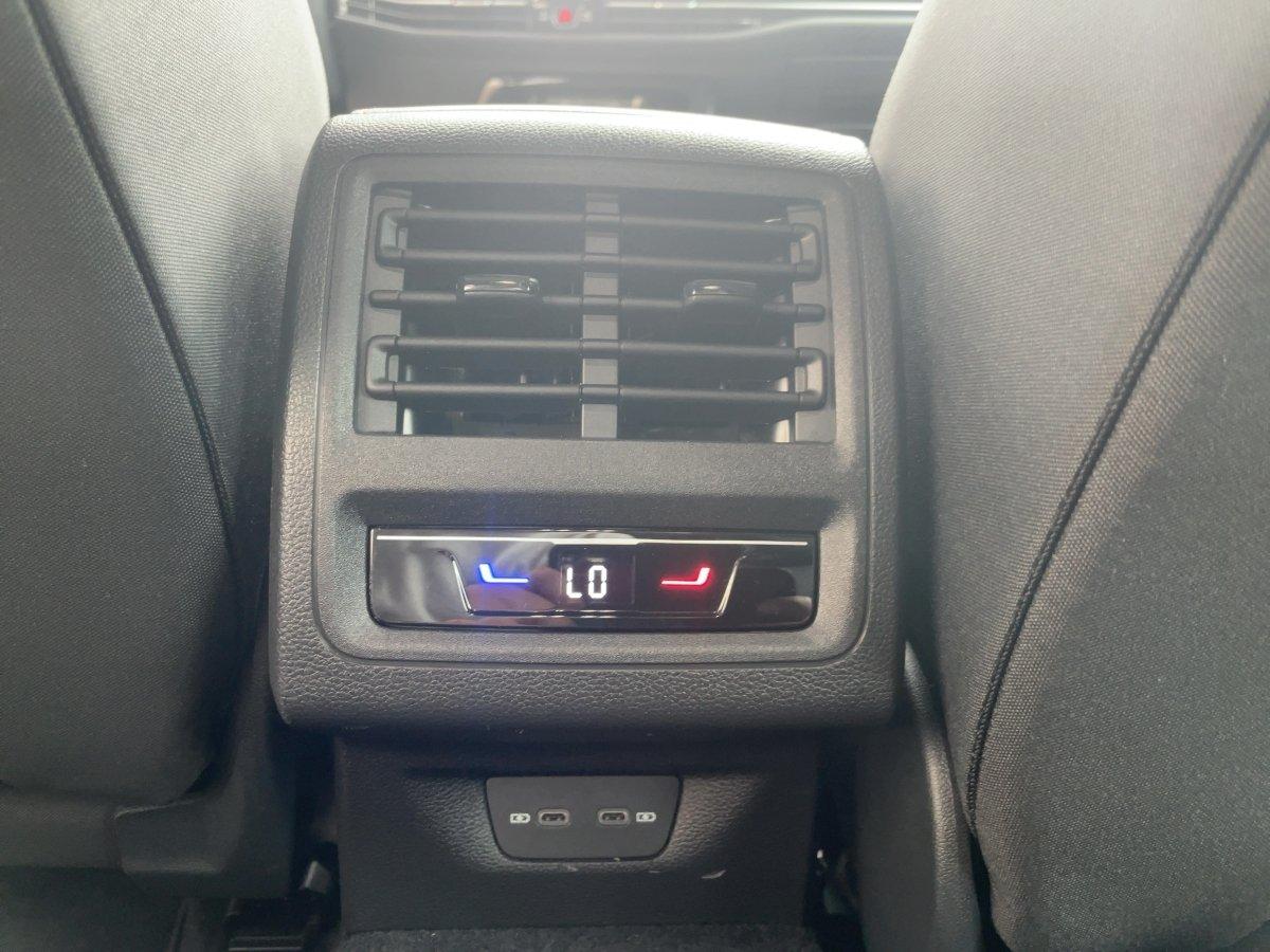 Volkswagen Golf GTI 2.0 TSI DSG NAVI+BLACK+MATRIX+VIRT+ACC, миниатюра 18