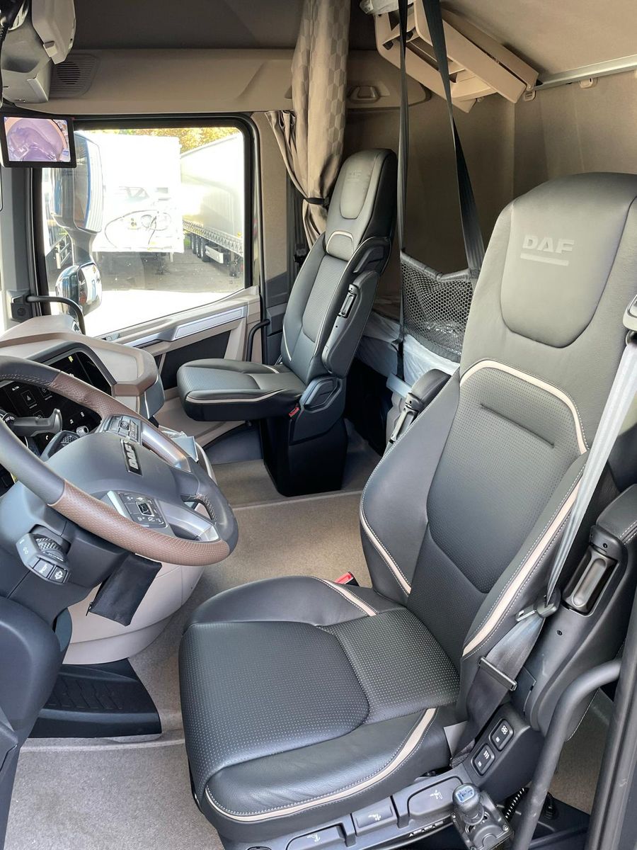 Fahrzeugabbildung DAF FT XG+ 530