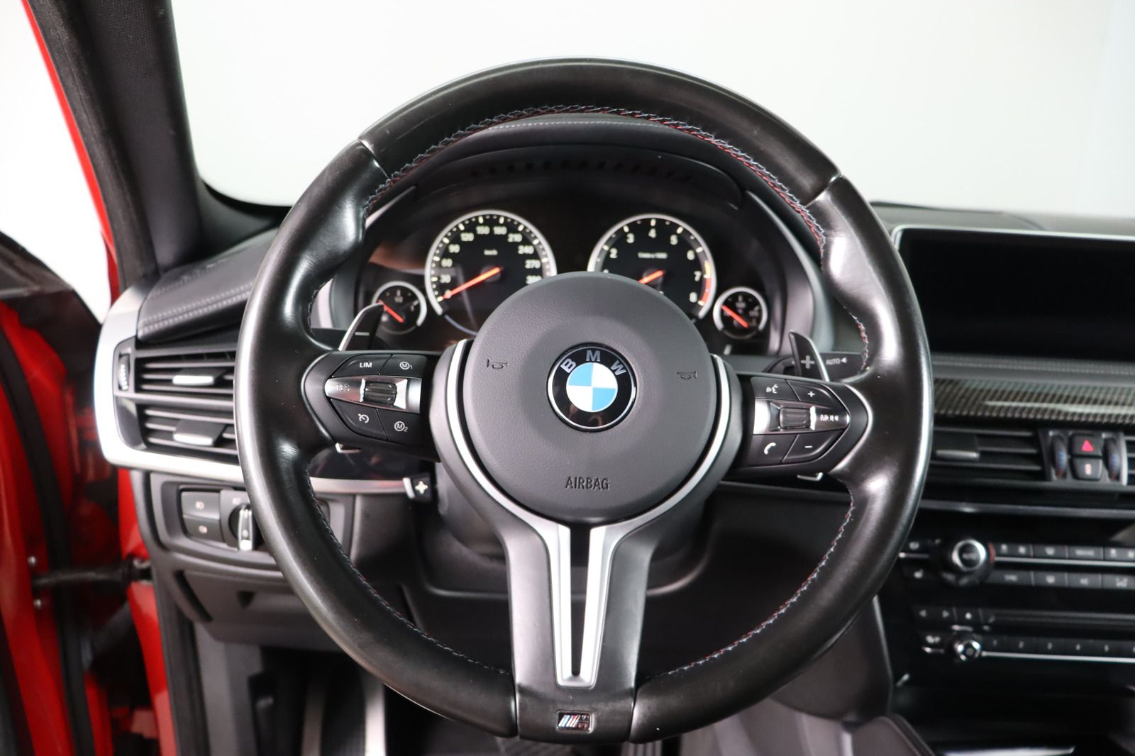 Fahrzeugabbildung BMW X6 M * HUD * LEDER * 360° Kamera