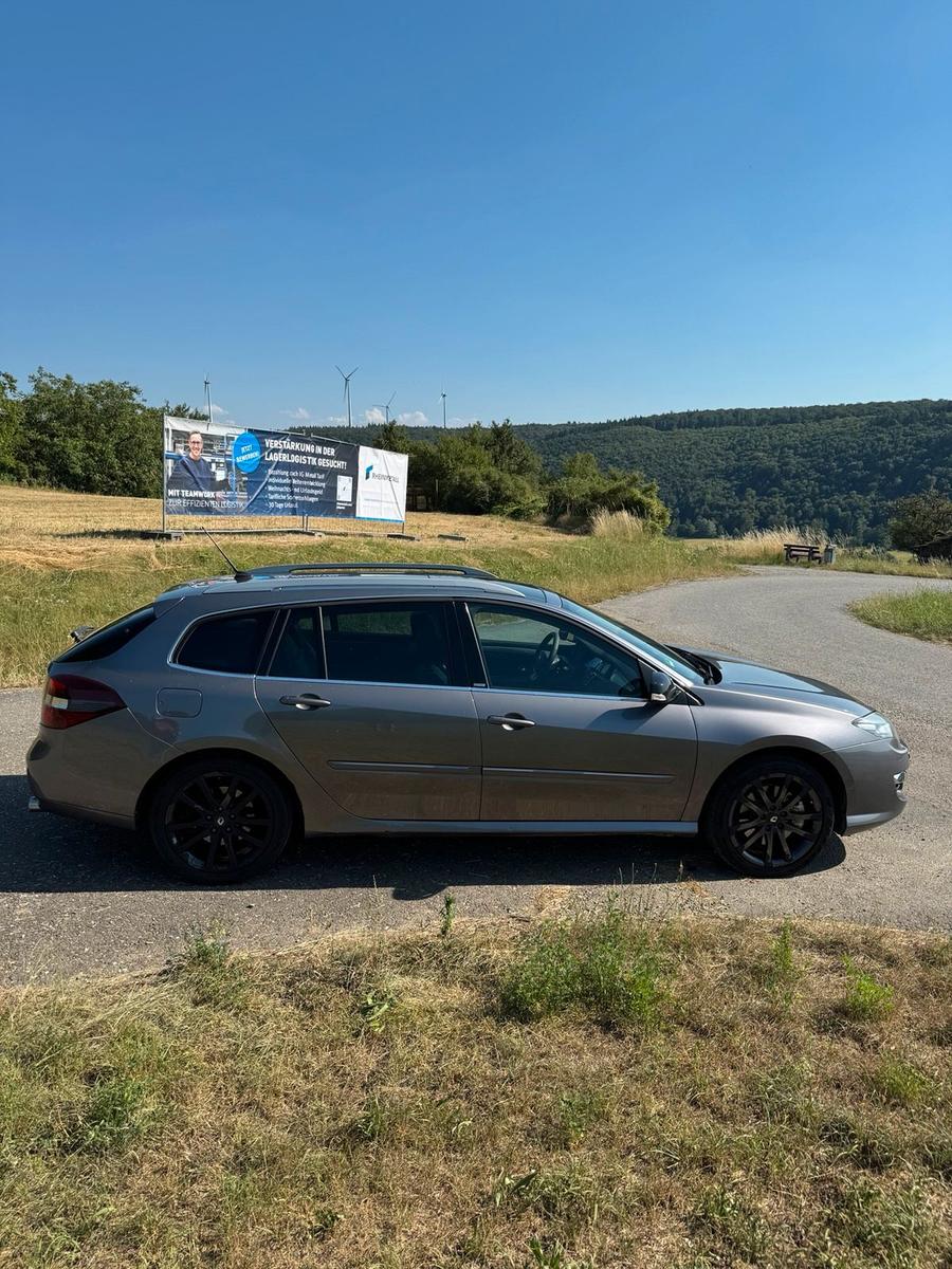 Renault Laguna 2011 — photo 7