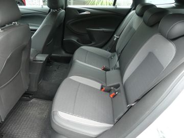 Opel Astra - 10