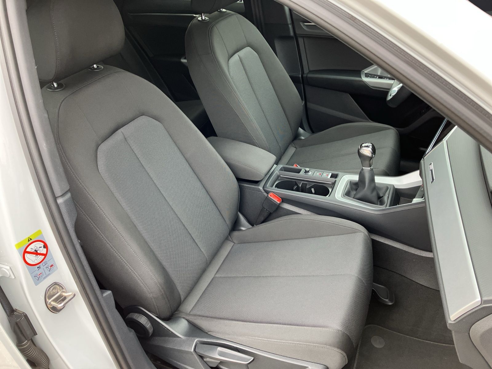Fahrzeugabbildung Audi Q3 35 TFSI S line
