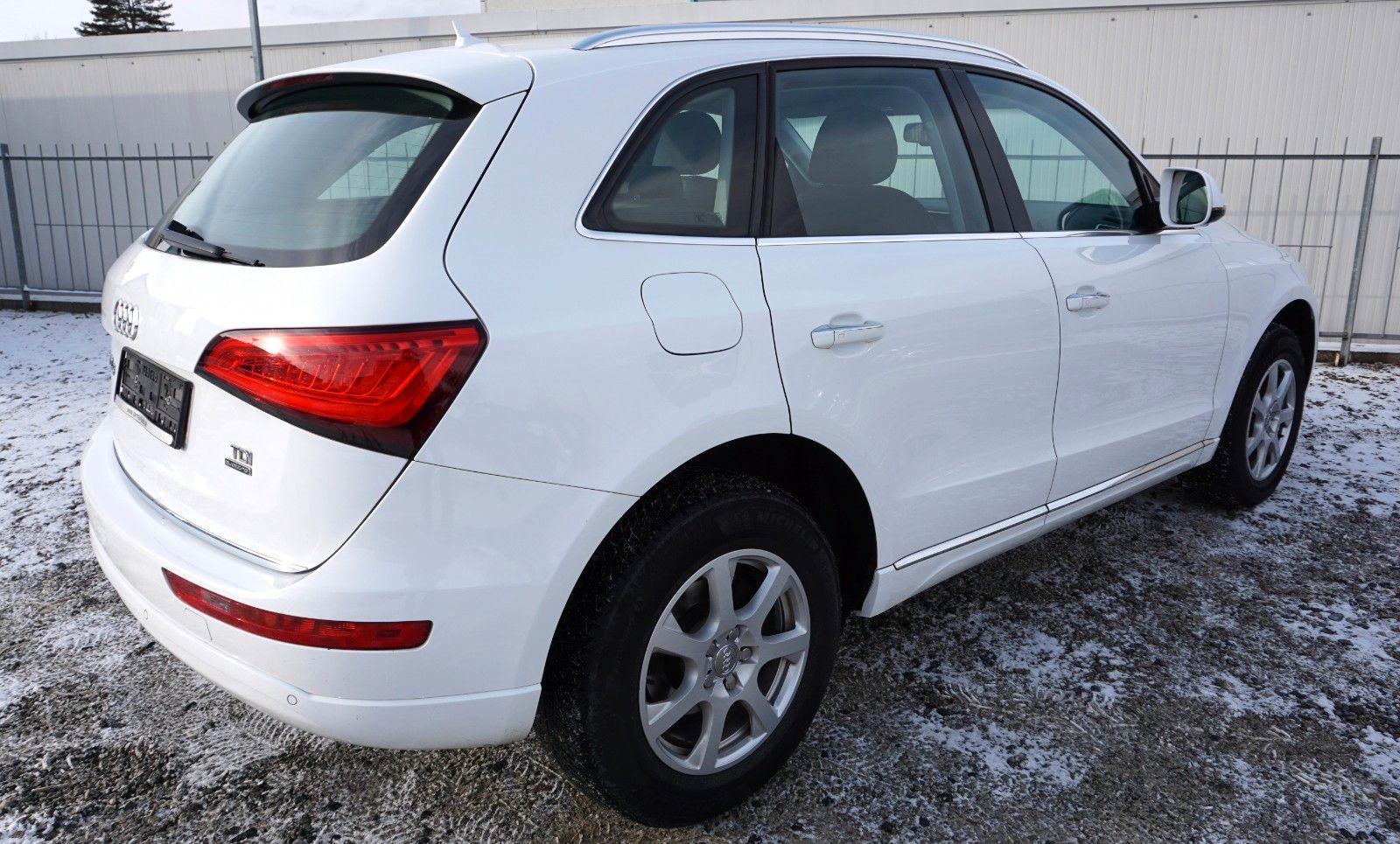 Fahrzeugabbildung Audi Q5 2.0 TDI 140 kW quattro, Standheizung, Pano