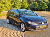 Volkswagen Golf 1.6 TDI 4MOTION BMT CUP Variant CUP - Volkswagen Golf: 4motion V6