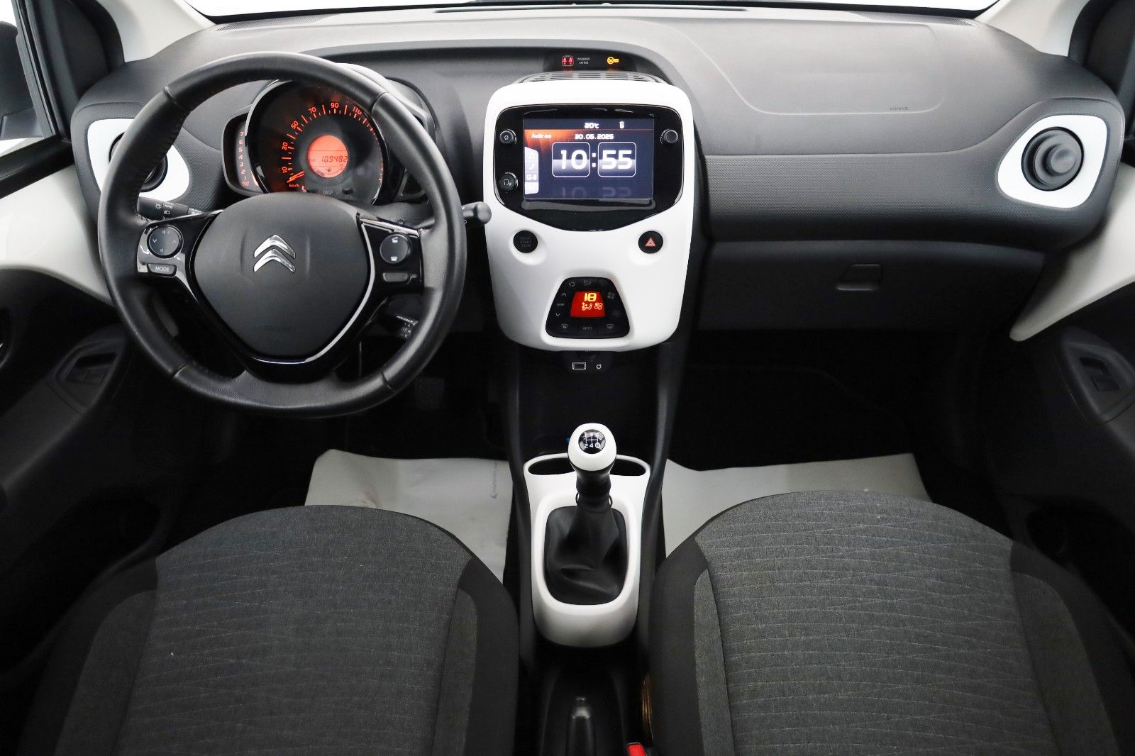 Fahrzeugabbildung Citroën C1 Shine Edition Elektro-Paket,SH,Kamera,SR+WR