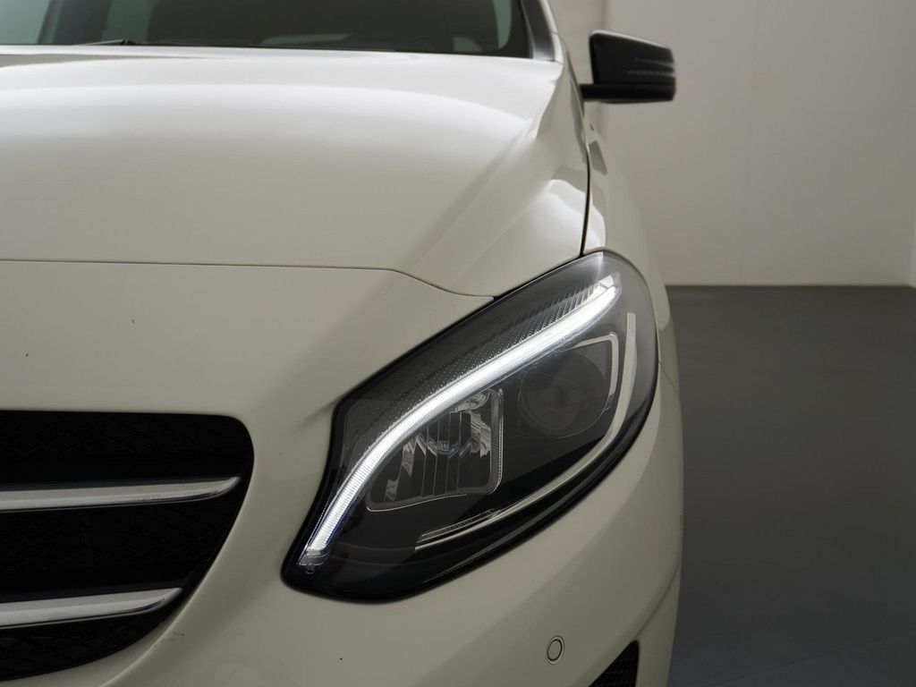 Mercedes-Benz B 180 Ambition Facelift AHK Led navi