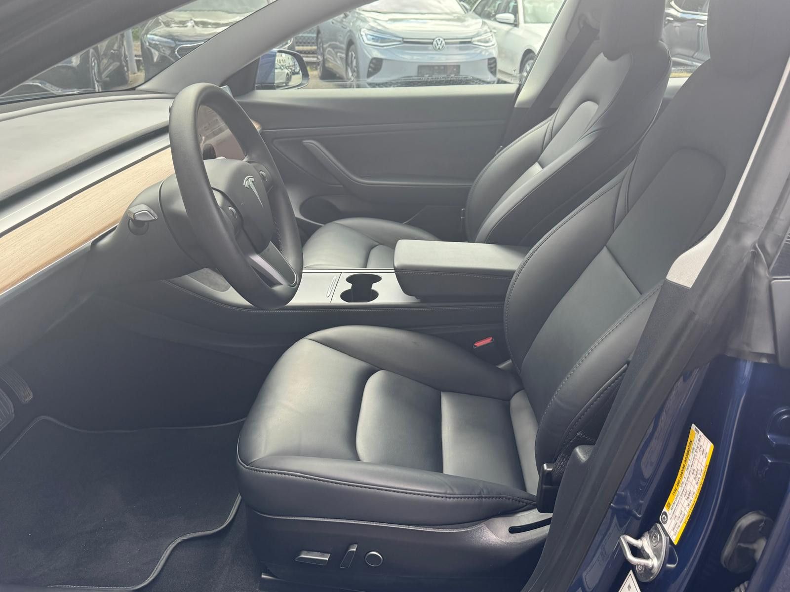 Fahrzeugabbildung Tesla Model 3 RWD PANO+LED+NAVI+SHZ+KAMERA+ACC+WP