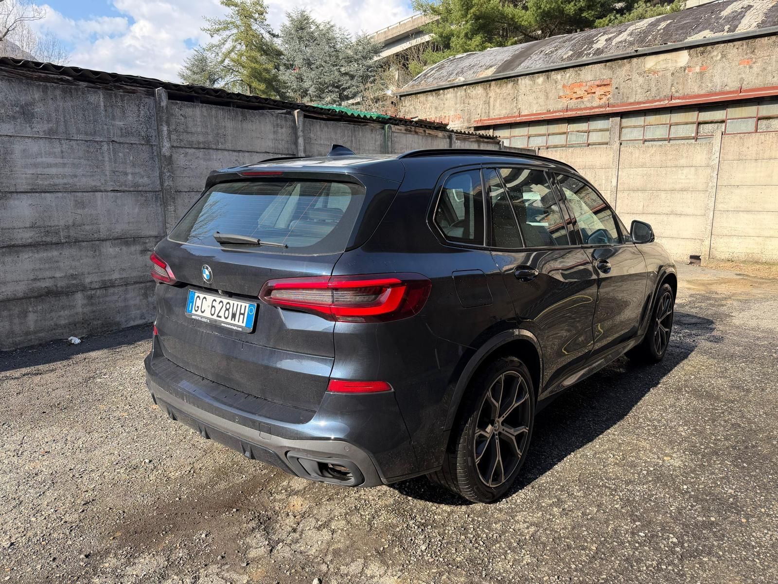 BMW X5 xDrive25d imagem 2