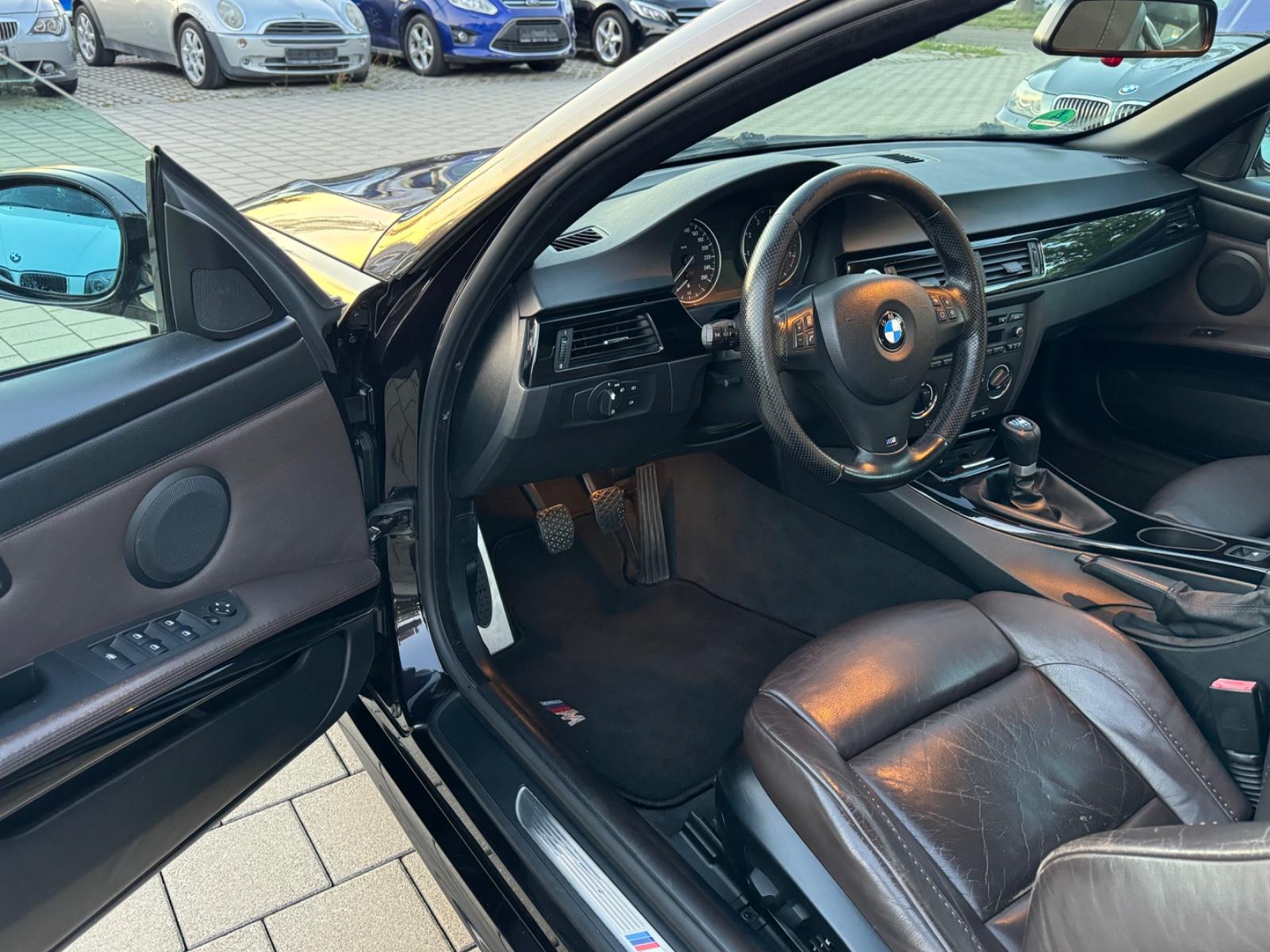 BMW 320i CABRIOLET 170CH M SPORT