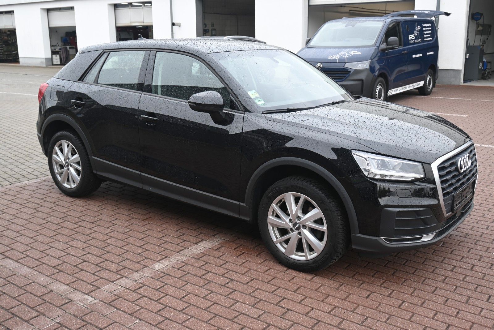 Fahrzeugabbildung Audi Q2 30 1.0 TFSI PDC*RFK*SHZG*LED*Allwetter*