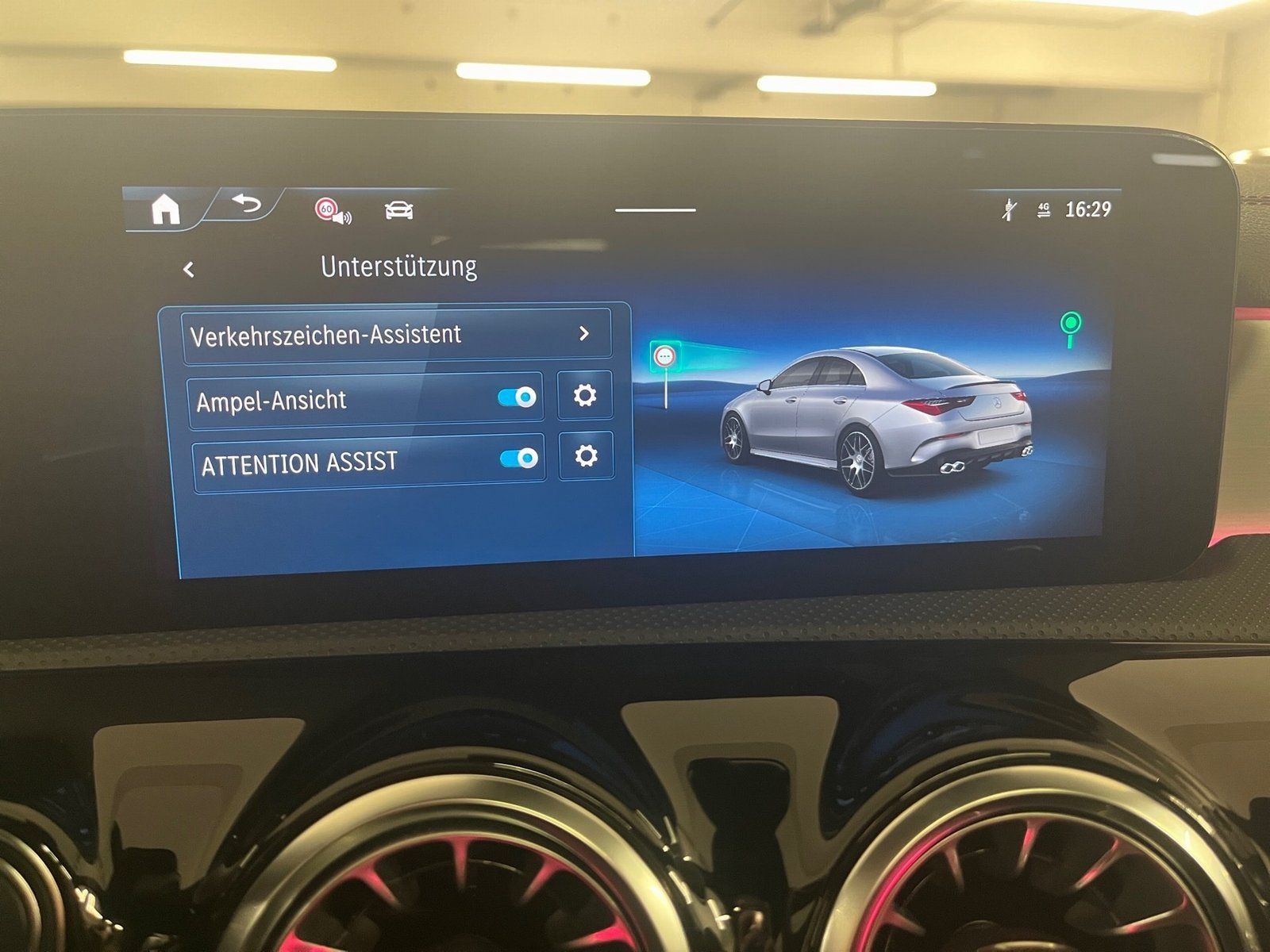 Fahrzeugabbildung Mercedes-Benz CLA 35 AMG 4M +*Pano*HUD*MuBeam*Distro*AHK*360°*