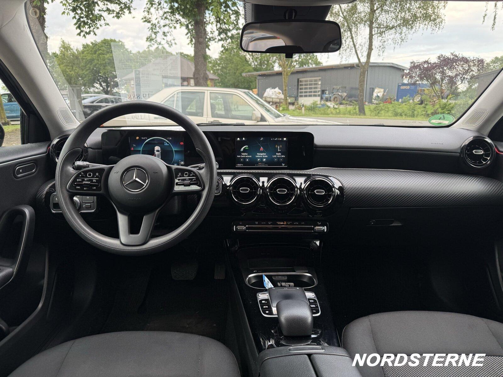 Mercedes-Benz A 180 d Automatik AHK Navi LED Sitzheizung PTS