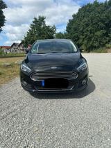 Ford S-Max Titanium Ausstattung 2.0 TDCI . - Ford S-Max Gebrauchtwagen in Bremen