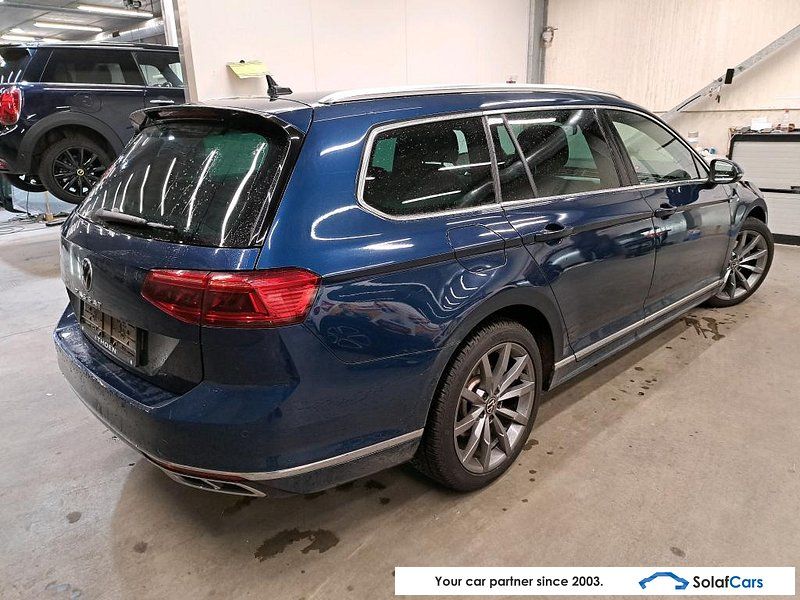 Volkswagen Passat Variant 2.0 TDI R-Line Aut. LED-Matrix N imagem 2