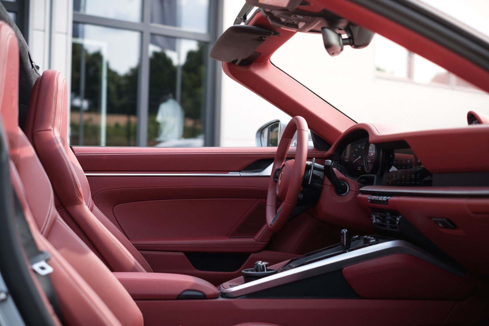 Fahrzeugabbildung Porsche 911/992 Targa 4 GTS, Lift, Matrix, 18-Wege, Inno