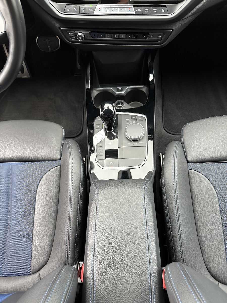 Fahrzeugabbildung BMW 120i M-Sport 5-Türer Aut. NAV+LED+SHZ+19ZOLL+PP