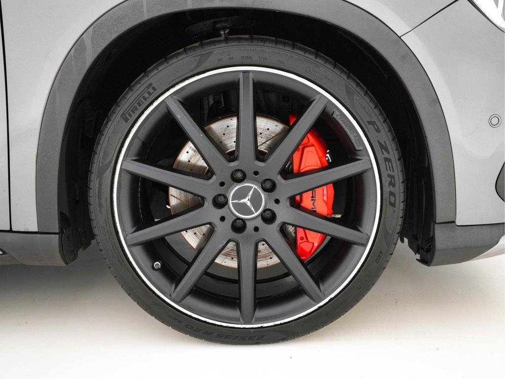 Mercedes-Benz GLA 45 AMG