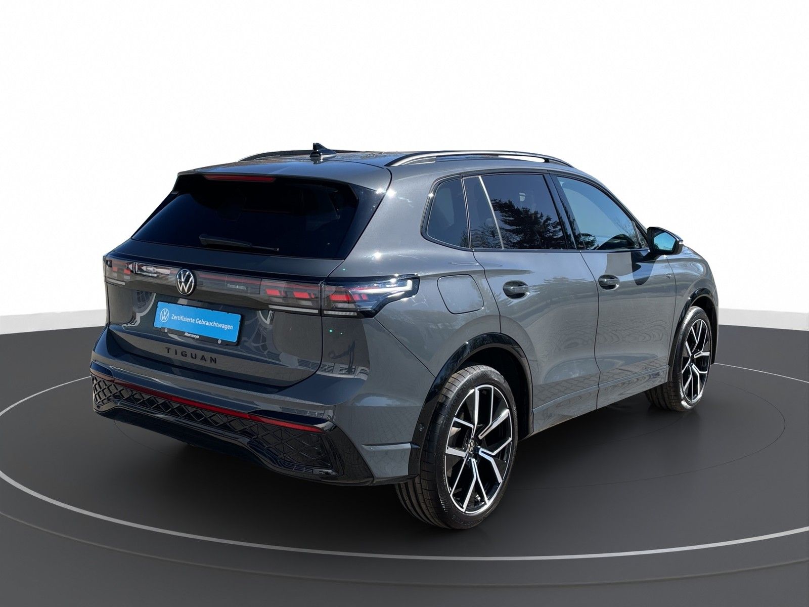 Volkswagen Tiguan 2.0 TDI R-Line DSG AHK MATRIX HEAD-UP LM foto 4
