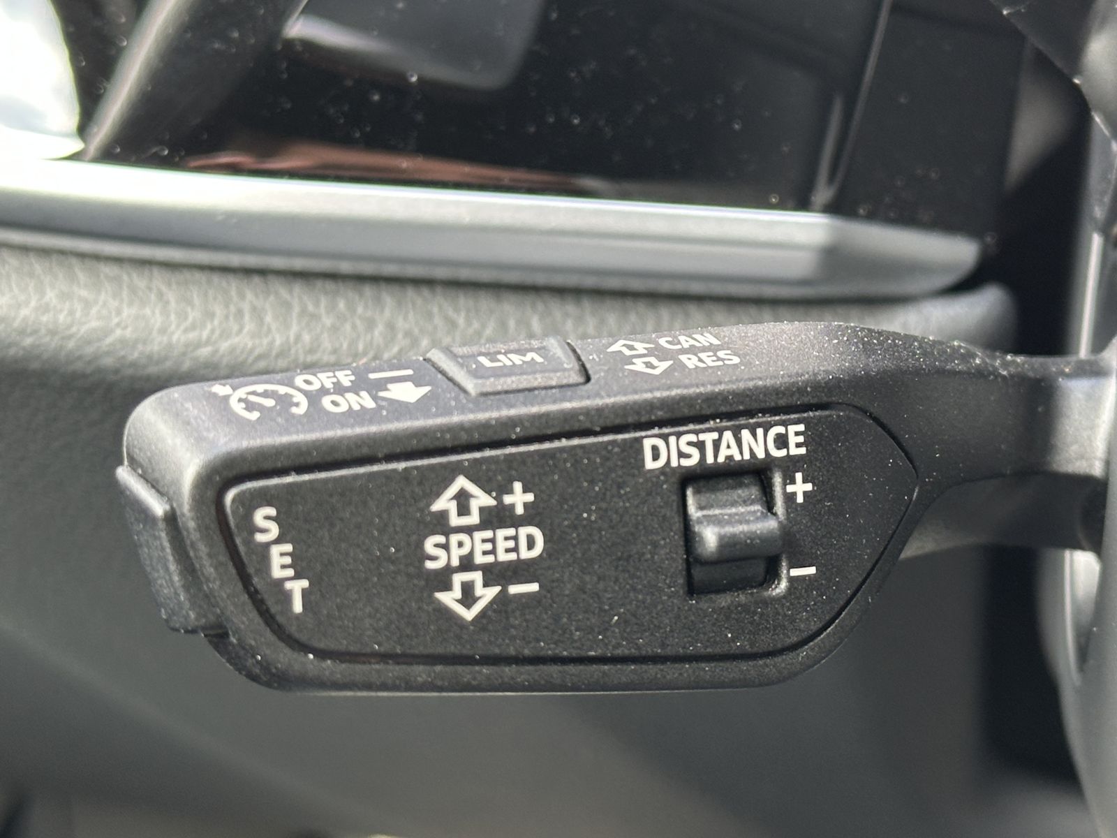 Fahrzeugabbildung Audi A8 60 TFSIe Quattro S-Line MATRIX+ACC+HUD+PANO