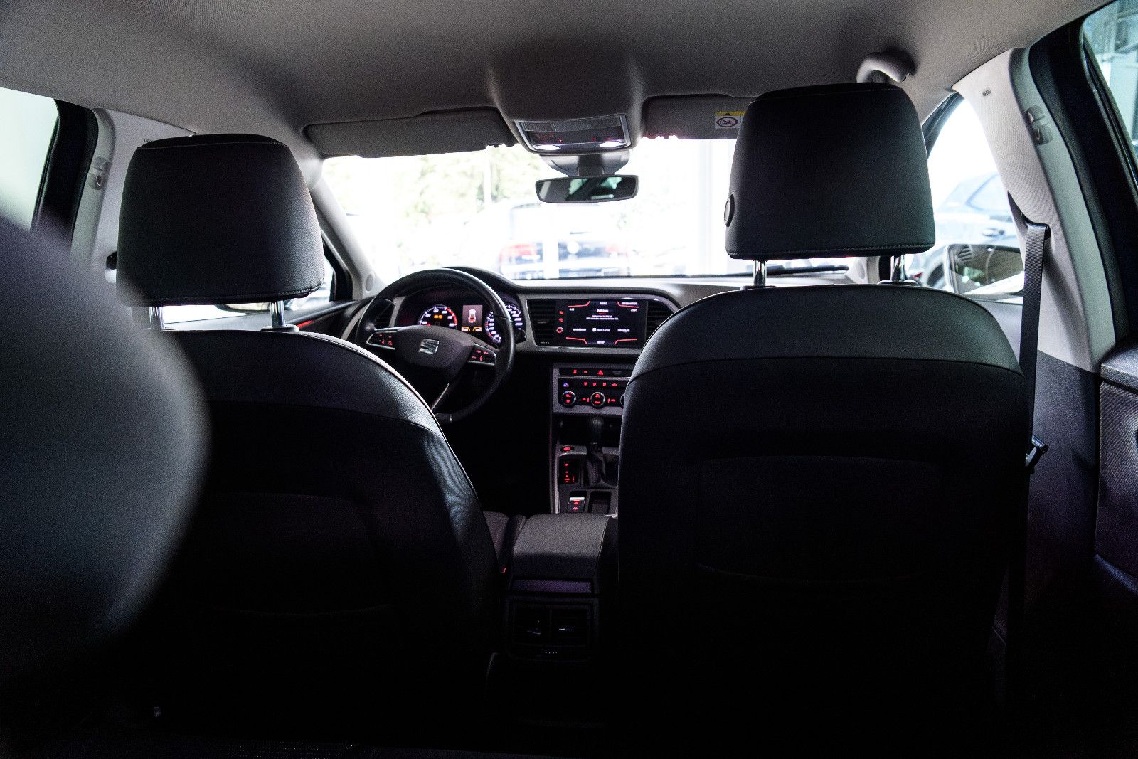 Fahrzeugabbildung SEAT Leon ST Xcellence DSG+Navi+AHK+LED