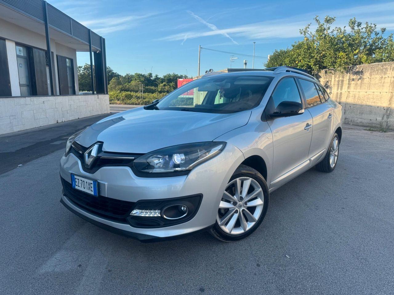 Renault Megane 2015 — photo 14