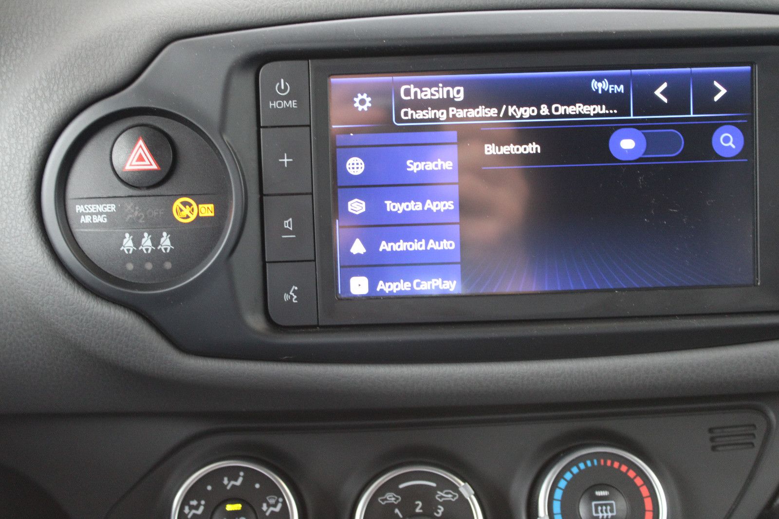 Fahrzeugabbildung Toyota Yaris Comfort 1,5 L 6-Gang *CarPlay*Kamera
