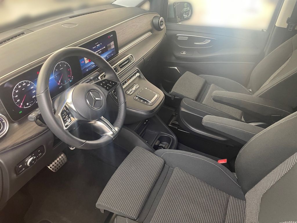 Fahrzeugabbildung Mercedes-Benz V 300 d STYLE lang 7 Sitze 2,5t AHK Sound 360°
