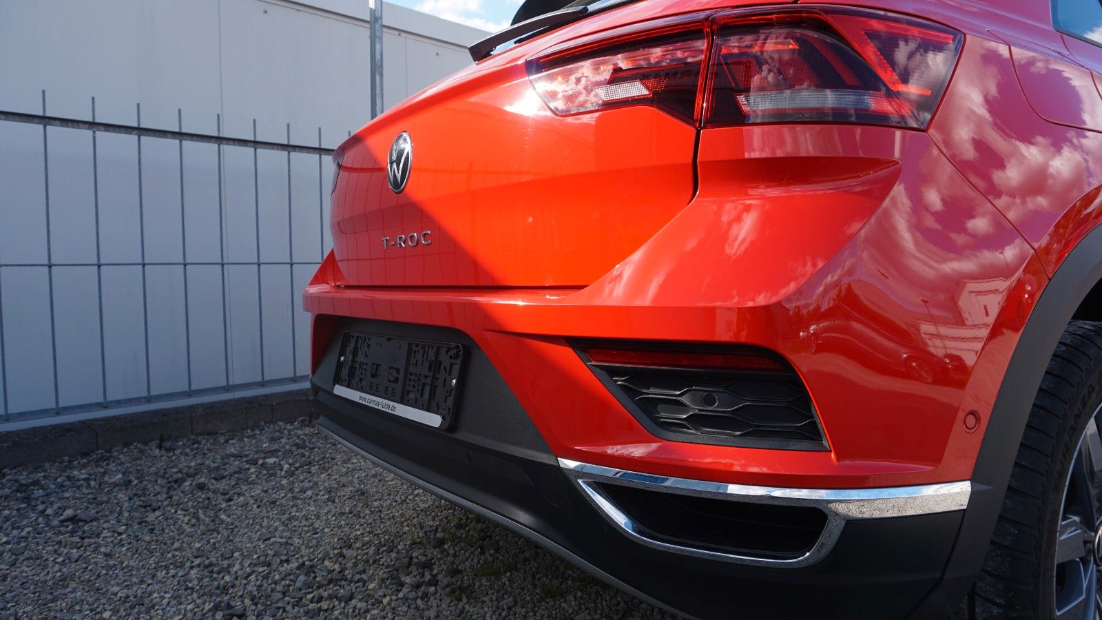 Fahrzeugabbildung Volkswagen T-Roc Sport, Sport Fahrwerk, Navi, Kamera, WR