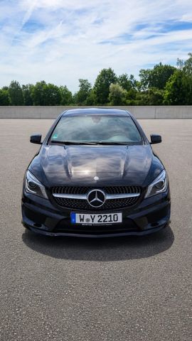 MERCEDES-BENZ CLA 220