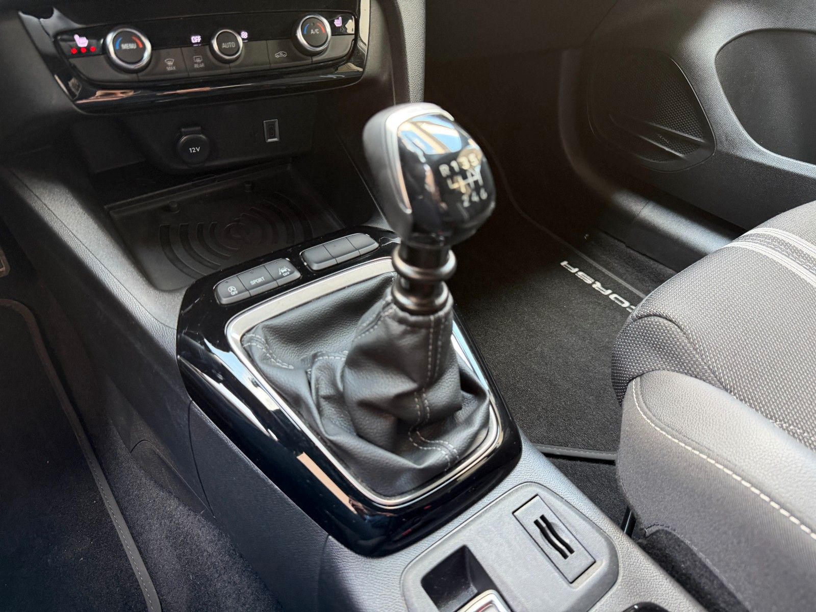 Fahrzeugabbildung Opel Corsa F GS 100PS NAVI/Kamera/Matrix-LED!