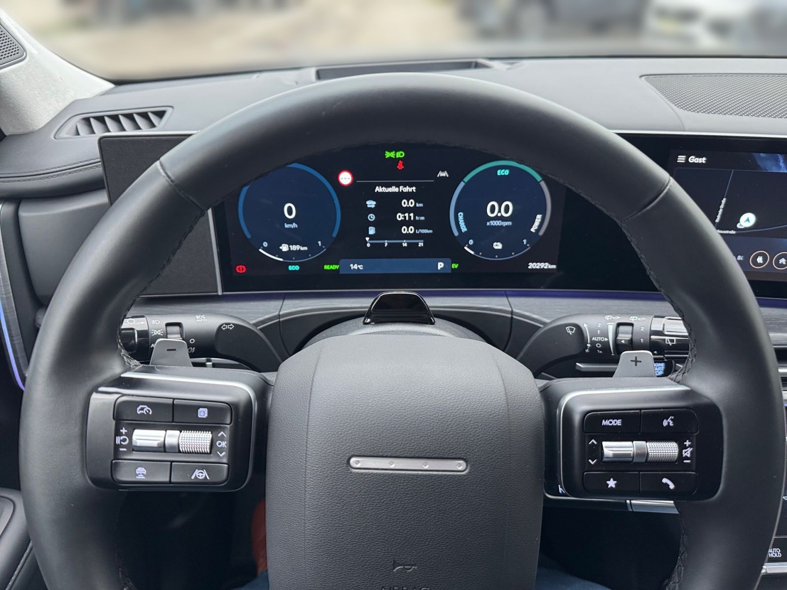 Fahrzeugabbildung Hyundai SANTA FE 1.6T-GDI Signature Plug-In H. 4WD