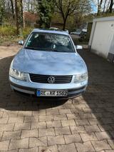 Volkswagen Vw Passat 1.6 wenig km - Volkswagen Passat Variant aus 1999