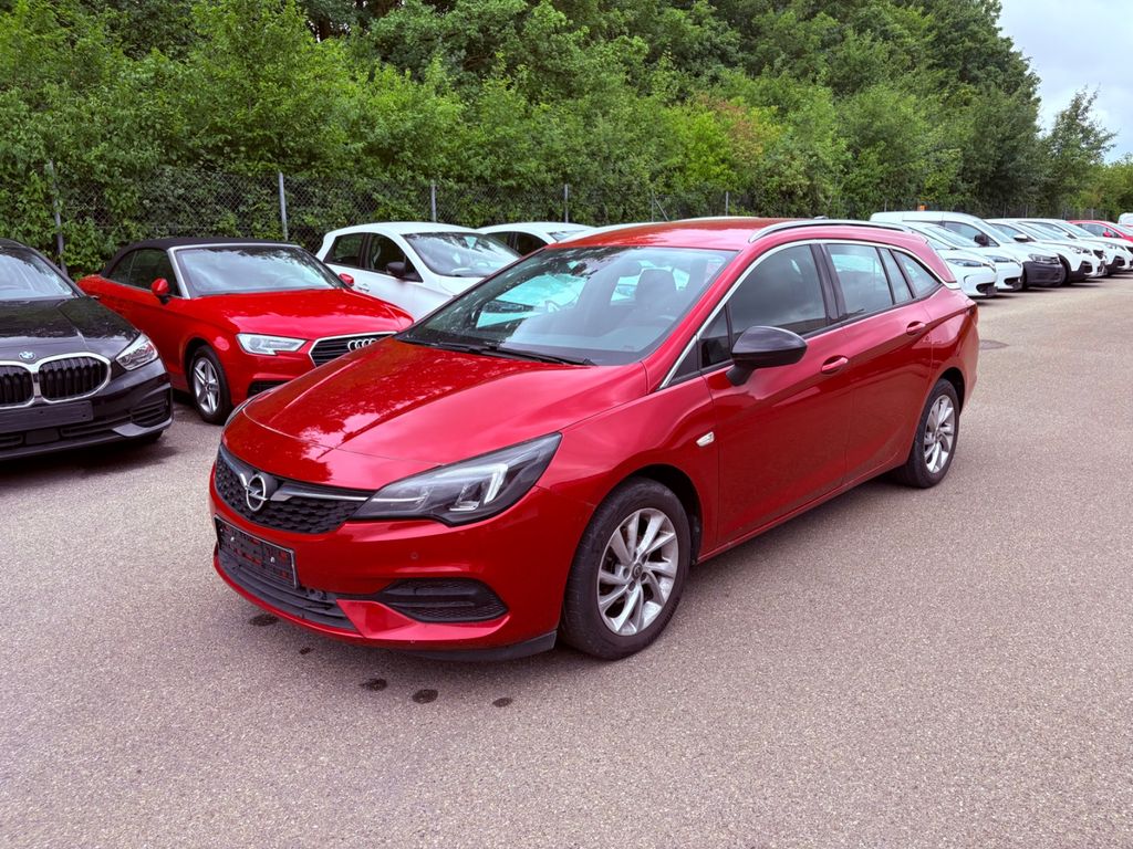 Opel Astra — hlavná fotografia