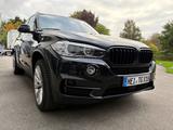 BMW X5 xDrive30d - LED NAVI AHK Headup Leder - BMW X5 von privat