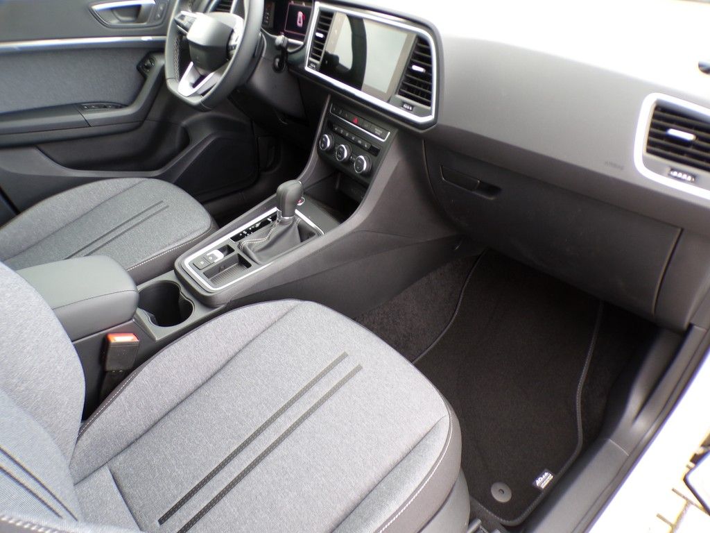 Fahrzeugabbildung SEAT Ateca 1.5 TSI DSG Style