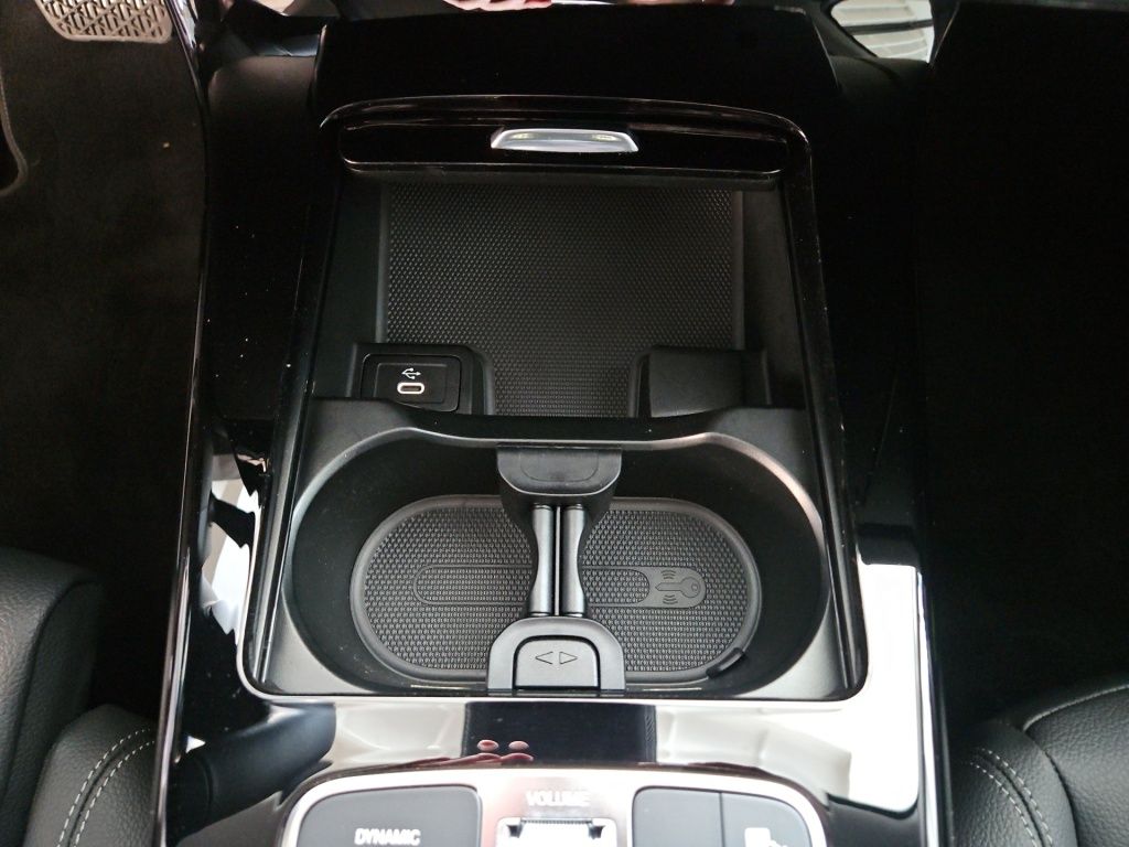 Fahrzeugabbildung Mercedes-Benz A 200 Progressive AHK Navi LED SHZ KAM SpurH