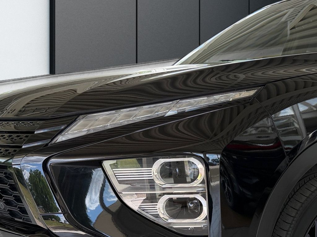Eclipse Cross 2.4 Plus Select Black Hybrid 4WD *