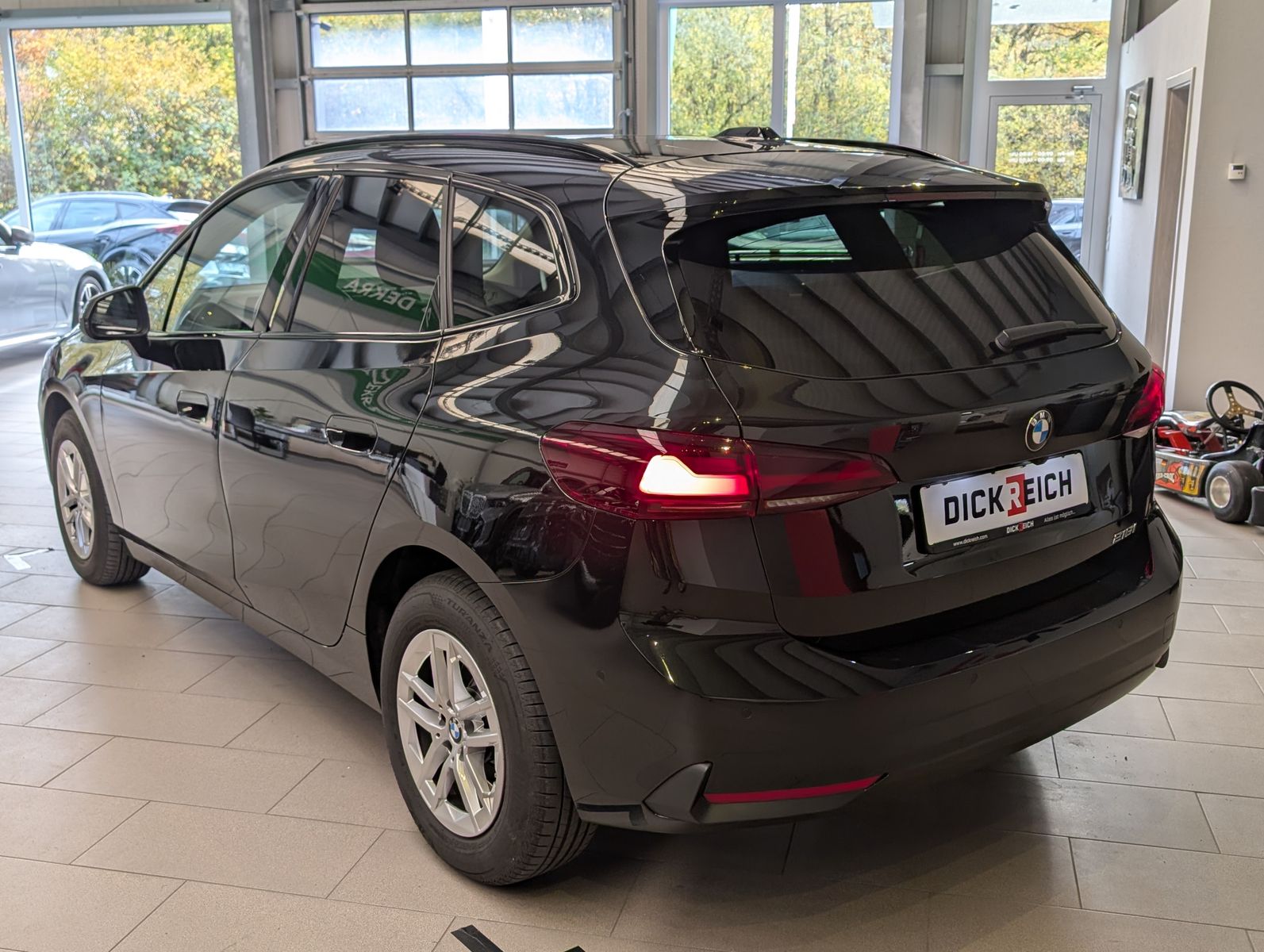 Fahrzeugabbildung BMW 218 Active Tourer i Travel-Pake LED Cam Pano AHK