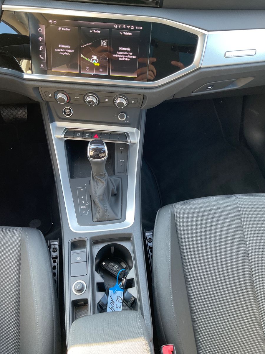 Fahrzeugabbildung Audi Q3 35 TFSI S tronic,Panorama,LED,Carplay,Navi
