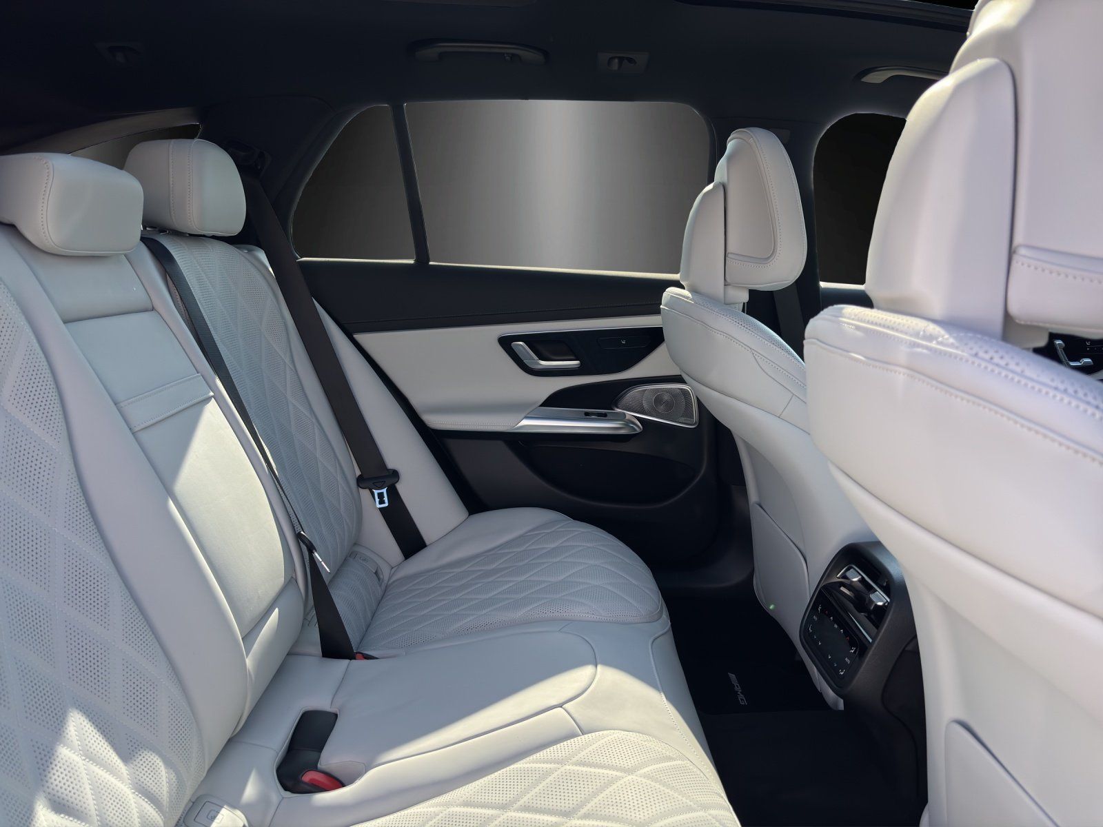 Fahrzeugabbildung Mercedes-Benz E 450 d 4M T AMG *VOLL* BURM-4D DIGLIGHT HEAD-UP