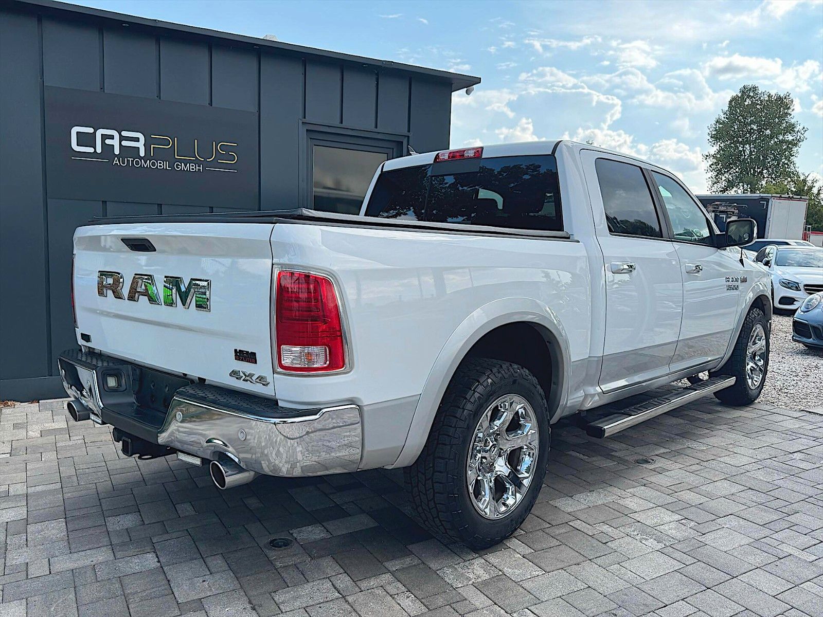 Fahrzeugabbildung Dodge RAM 5.7 V8 HEMI LARAMIE CrewCab 4x4 LPG  PRINS