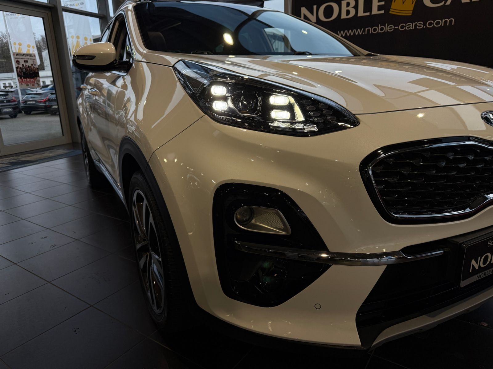 Fahrzeugabbildung Kia Sportage Platinum Edition AWD PANO 360° ACC