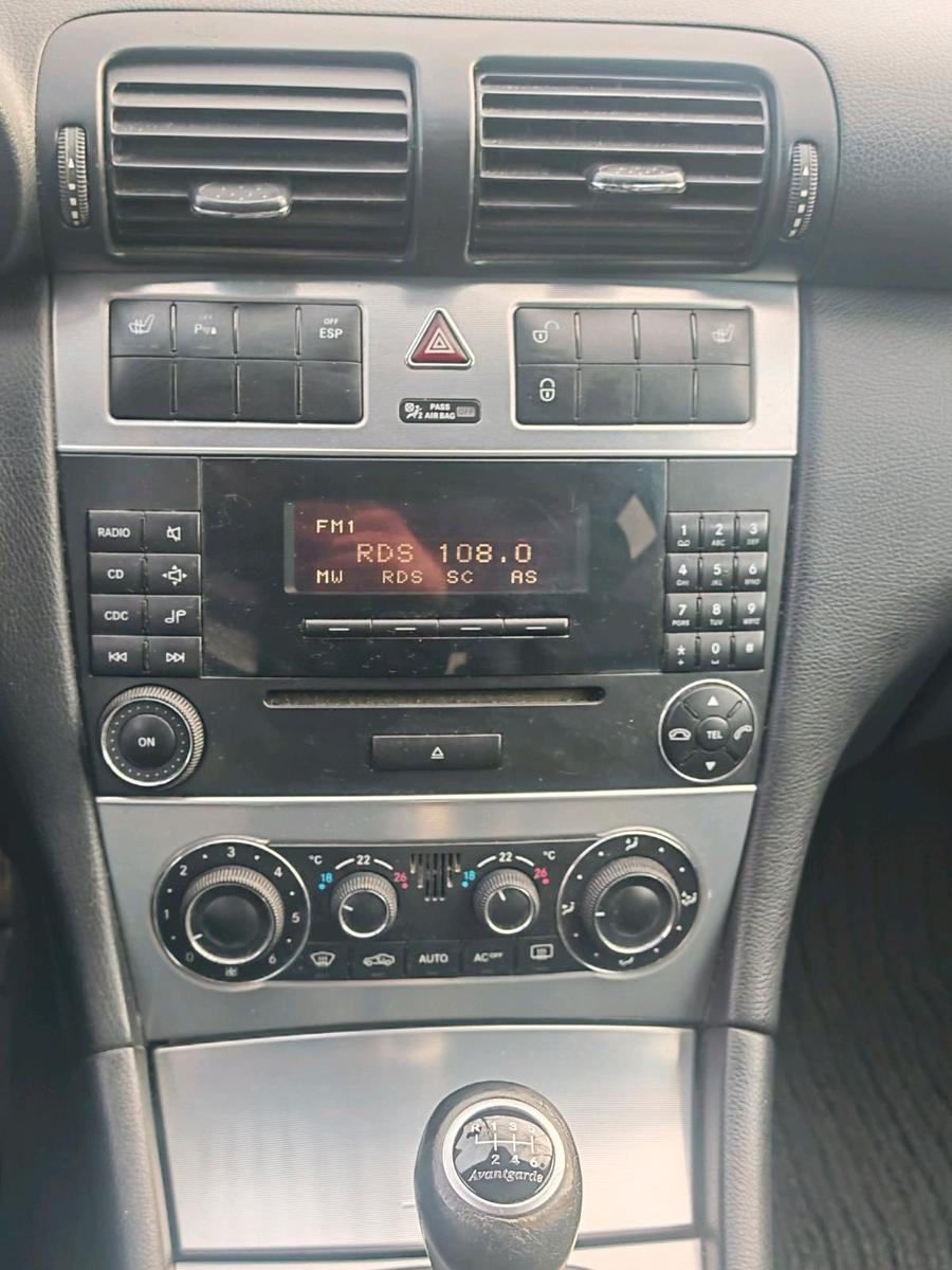Mercedes-Benz C230 2004 — photo 14