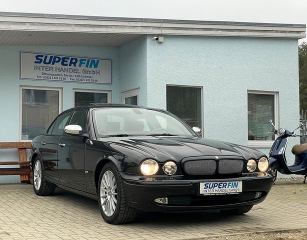 Jaguar XJ8 4.2 Liter Executive XENON PDC NAVI LEDER TV