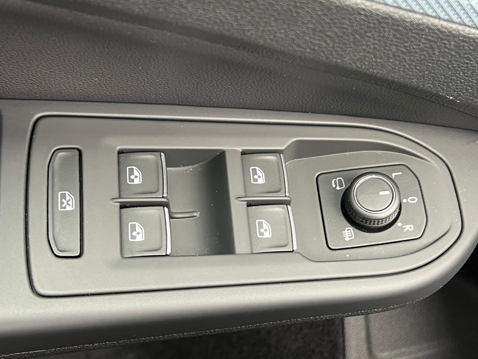 Fahrzeugabbildung Volkswagen Golf VIII GOAL 1.5 TSI *LED, App-Connect, 16'-LM