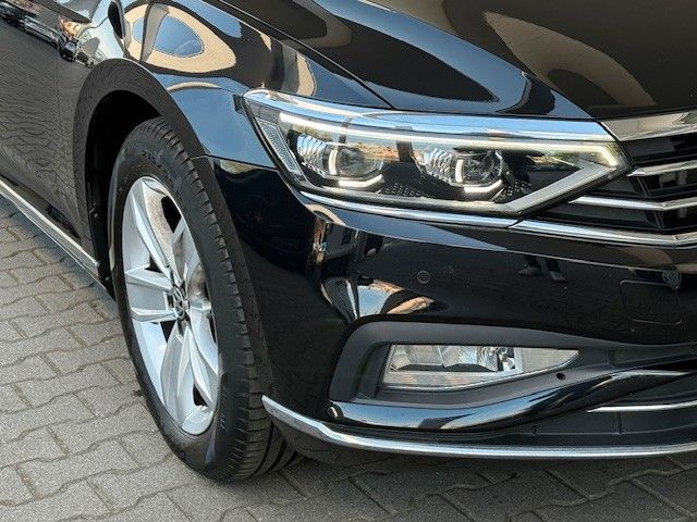 Fahrzeugabbildung Volkswagen Passat lim. Elegance 1.5l 150PS Navi/PDC/LED!