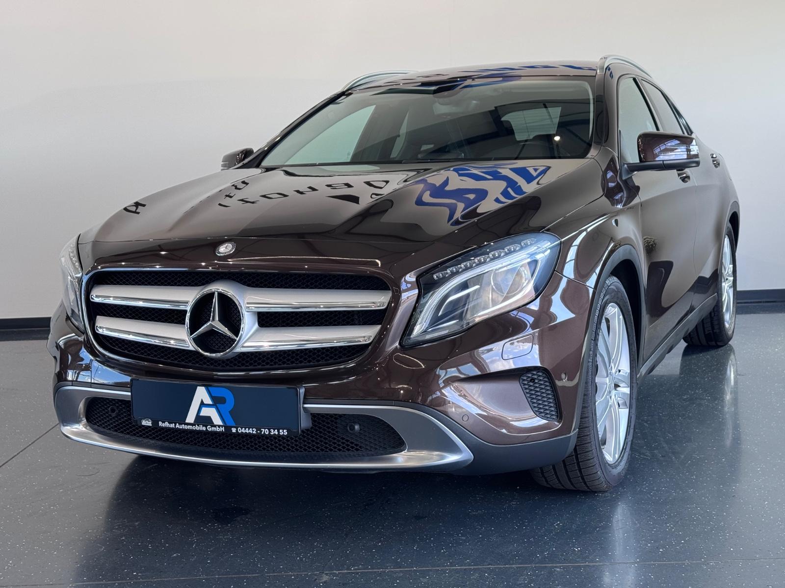 Mercedes-Benz GLA 200*LED*XENON*SHZ*PDC*NAVI*
