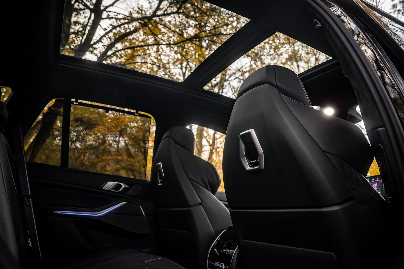 Fahrzeugabbildung BMW X5 40d xDrive M-SPORT PRO|AHK|CARBON|LUFT|ICONIC