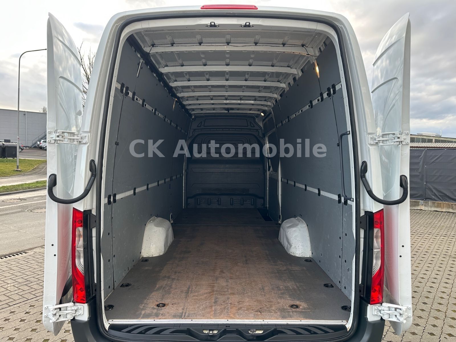 Fahrzeugabbildung Mercedes-Benz Sprinter III Kasten 315 CDI RWD Jumbo XXL H2/L5