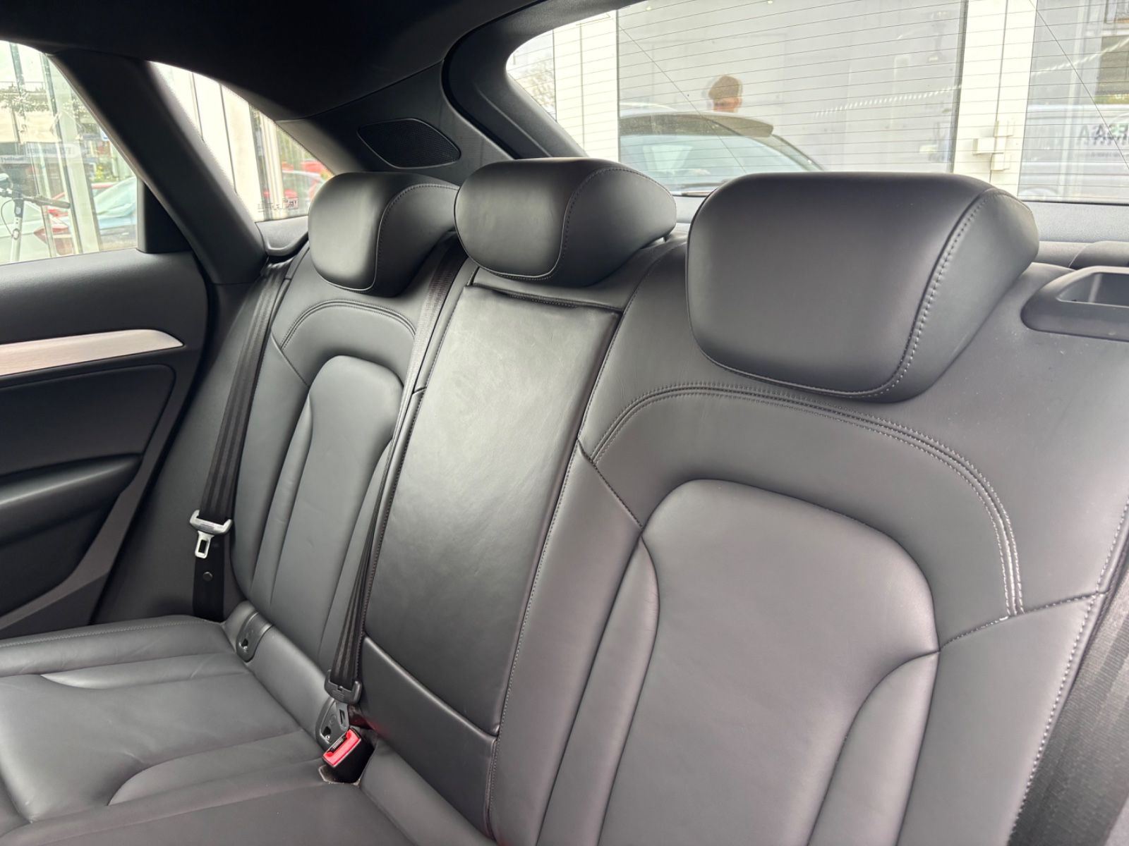 Fahrzeugabbildung Audi Q3 S-line quattro Kam SHZ